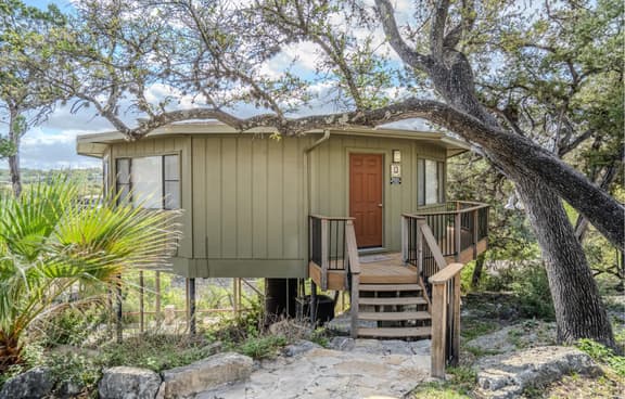 Treehouse Dream near golf resorts on Lake Travis near Austin [#13 Texas Star] - Image 1